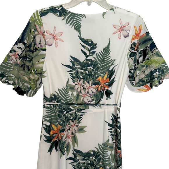 Adelyn Rae Floral Ivory Ruffled Short‎ Sleeve Wrap Dress - Size Medium - Picture 7 of 9